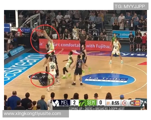 韦瑟斯庞半场表现出色13投6中贡献16分1板2助4断展现得分能力